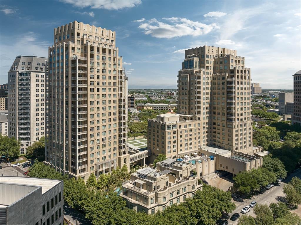 Ritz-Carlton Residences Dallas exterior